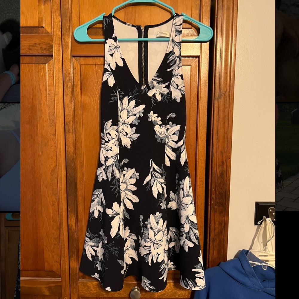 Abercrombie and Fitch Floral Dress Size XS Navy Blue and White - Picture 4 of 4